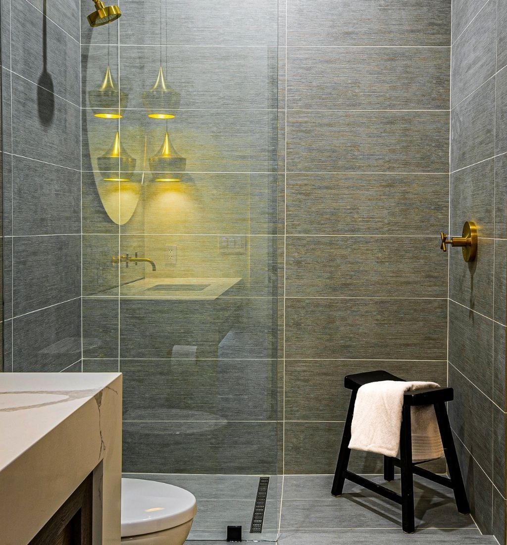 bathroom fitters TW12 1NR